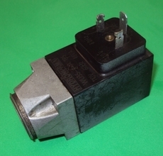 sucatas, ferros, metais, m�quinas usadas, equipamentos usados, bombas hidraulicas, contadores eletricos, sobras industriais, v�lvulas, pneum�ticos, contatores el�tricos reformados, bases e fus�veis, bombas hidr�ulicas, cilindros